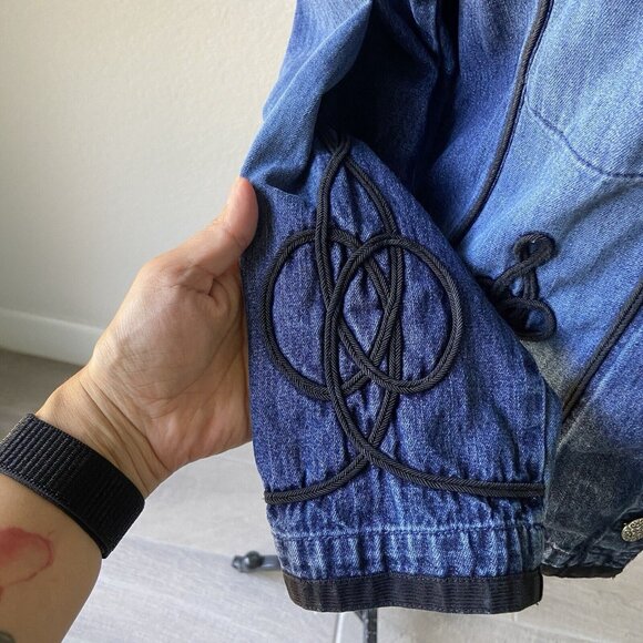 Chico's Denim Blue Jean Trucker Jacket Black Braid Trim Design Size 1. (M/L) - Picture 3 of 8
